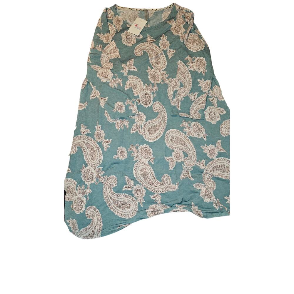 HoneyMe curvy size 2xl paisley top